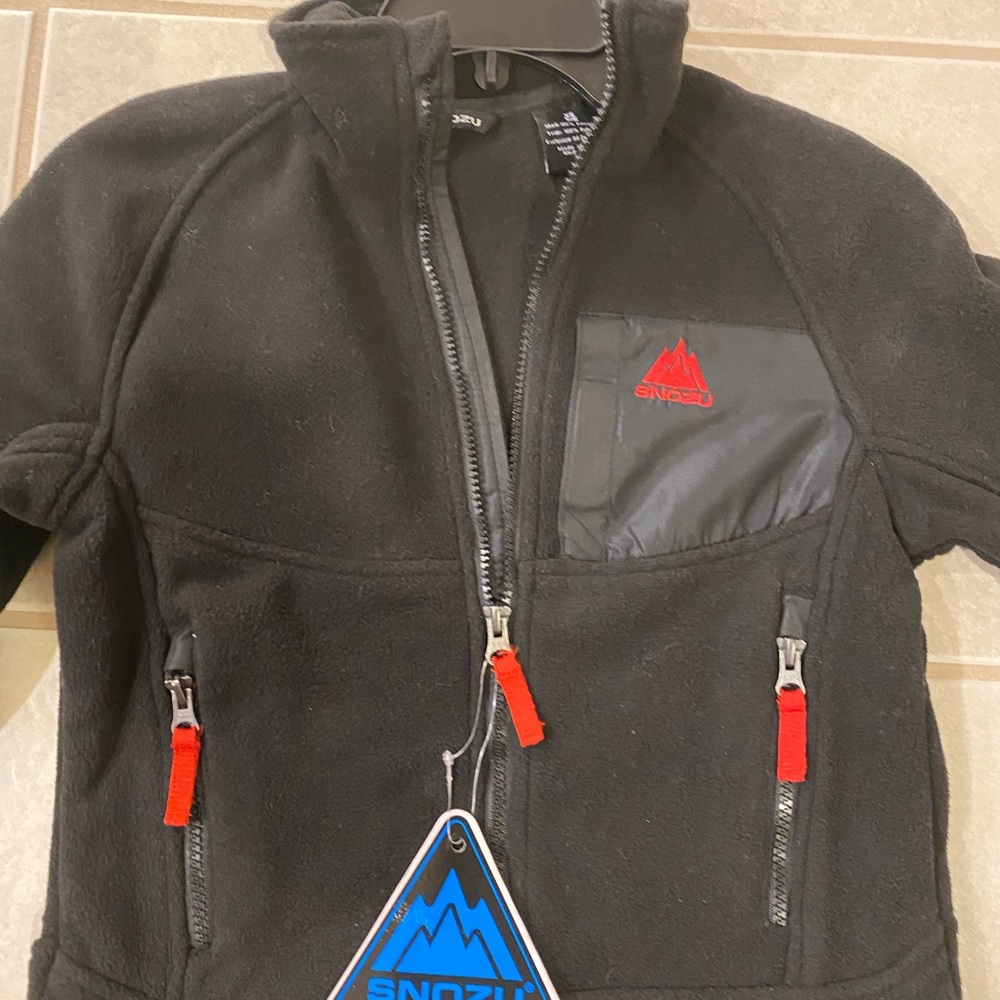 - Snowy NWT jacket - Picture 3 of 3
